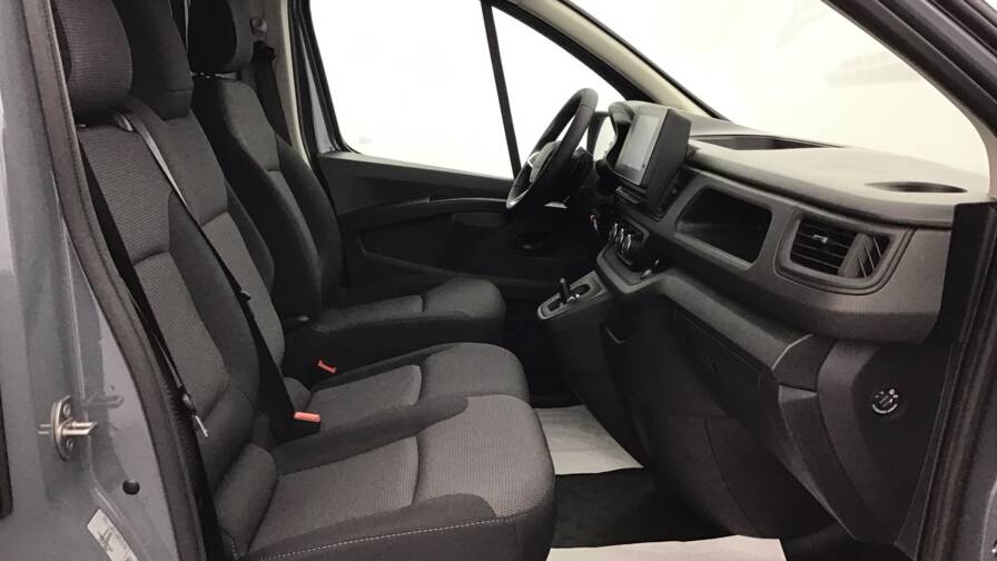 Mandataire Automobile occasion, recherche de Renault Trafic-fgn-l2h1-3t-blue-dci-150-auto-advance4-portes-vul-diesel032025-en-cours - E-Motors