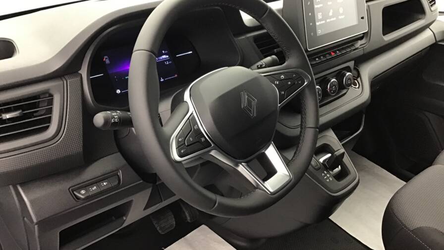 Mandataire Automobile occasion, recherche de Renault Trafic-fgn-l2h1-3t-blue-dci-150-auto-advance4-portes-vul-diesel032025-en-cours - E-Motors