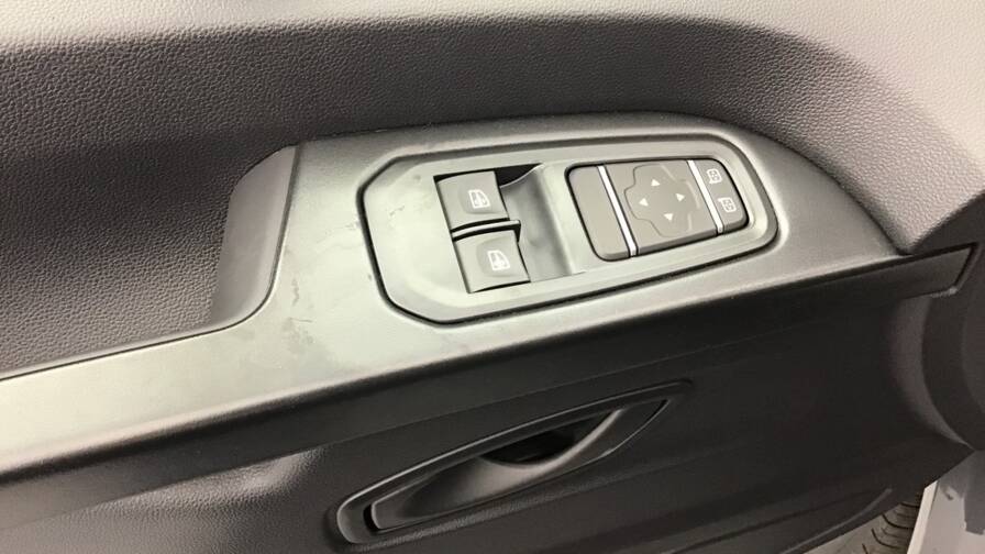 Mandataire Automobile occasion, recherche de Renault Trafic-fgn-l2h1-3t-blue-dci-150-auto-advance4-portes-vul-diesel032025-en-cours - E-Motors