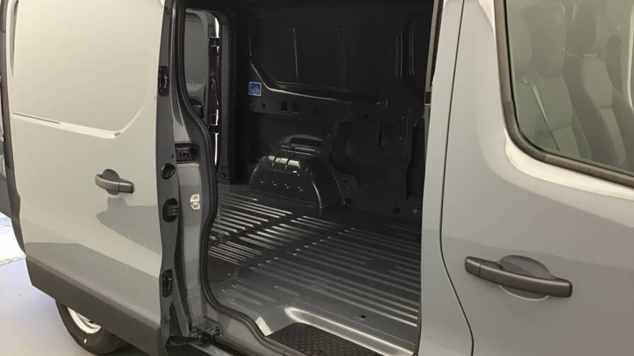 Mandataire Automobile occasion, recherche de Renault Trafic-fgn-l2h1-3t-blue-dci-150-auto-advance4-portes-vul-diesel032025-en-cours - E-Motors