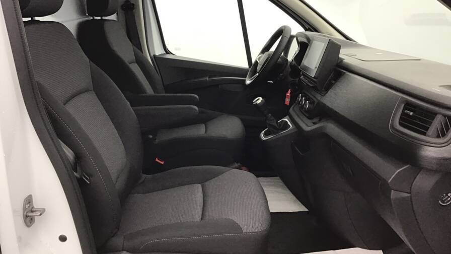 Mandataire Automobile occasion, recherche de Renault Trafic-fgn-l2h1-3t-blue-dci-150-gsr2-advance4-portes-vul-diesel042024-en-cours - E-Motors