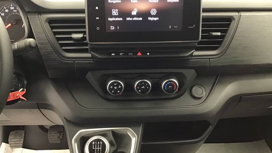 Mandataire Automobile occasion, recherche de Renault Trafic-fgn-l2h1-3t-blue-dci-150-gsr2-advance4-portes-vul-diesel042024-en-cours - E-Motors