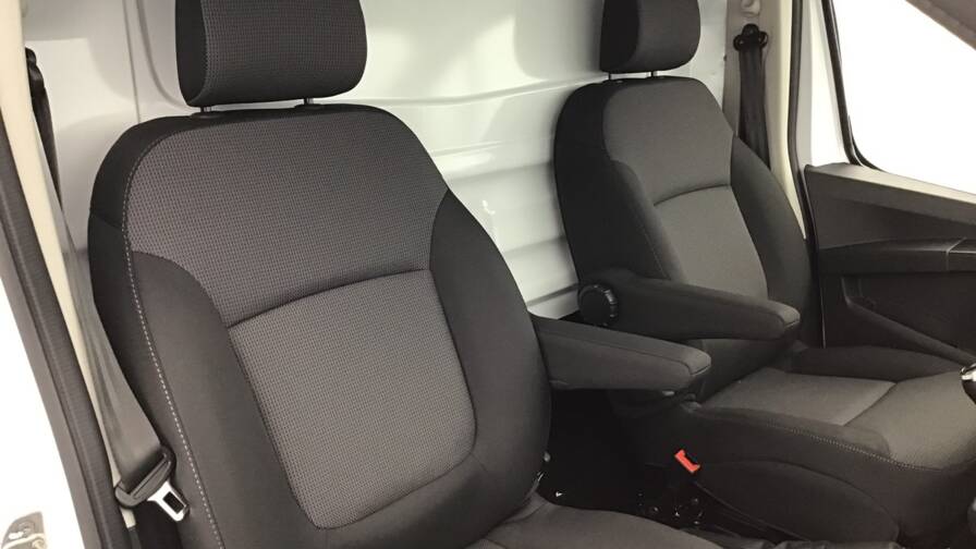 Mandataire Automobile occasion, recherche de Renault Trafic-fgn-l2h1-3t-blue-dci-150-gsr2-advance4-portes-vul-diesel042024-en-cours - E-Motors