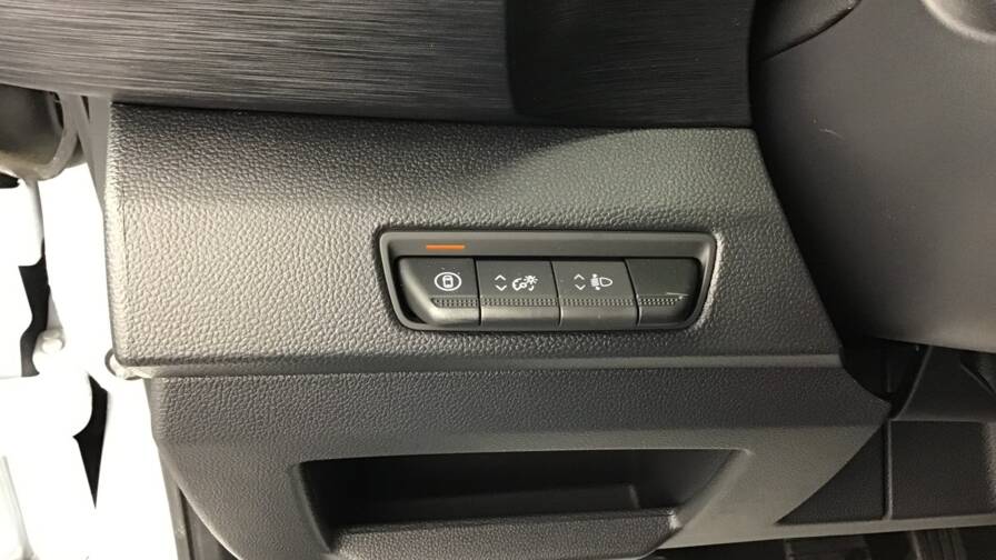 Mandataire Automobile occasion, recherche de Renault Trafic-fgn-l2h1-3t-blue-dci-150-gsr2-advance4-portes-vul-diesel042024-en-cours - E-Motors