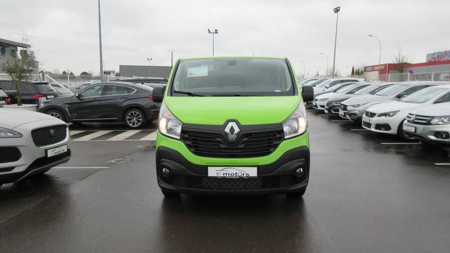 Avis-mandataire-auto-Emotors-Renault-Trafic-cabine-approfondie-Grand-confort-l2h1-1200kg-dci-120-6places-plus-gps.
