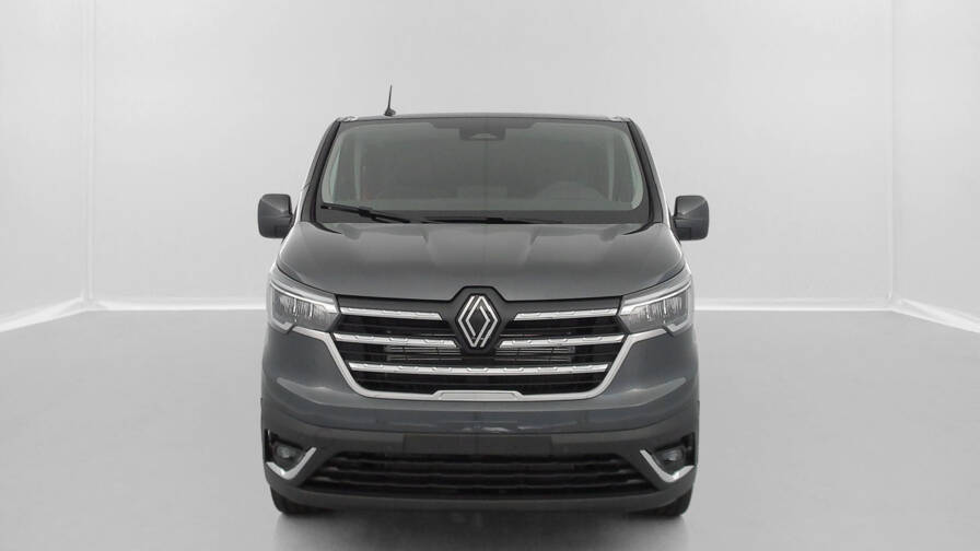 Mandataire Automobile neuf, recherche de Renault trucks Trafic-ca-l2h1-3000-2-0-dci-150ch-red-edition-edc - E-Motors