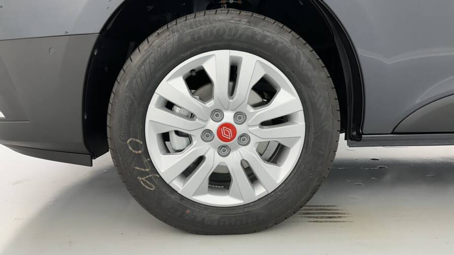 Mandataire Automobile neuf, recherche de Renault trucks Trafic-ca-l2h1-3000-2-0-dci-150ch-red-edition-edc - E-Motors