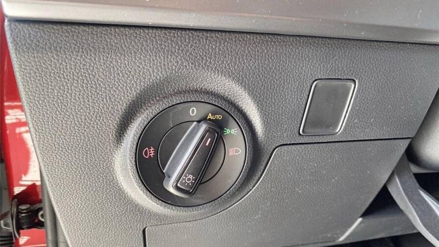 Mandataire Automobile neuf, recherche de Seat Arona-1-0-tsi-95-ch-start-stop-bvm5-fr - E-Motors