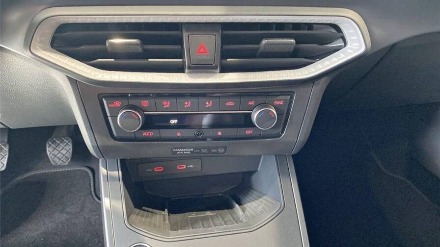 Mandataire Automobile neuf, recherche de Seat Arona-1-0-tsi-95-ch-start-stop-bvm5-fr - E-Motors