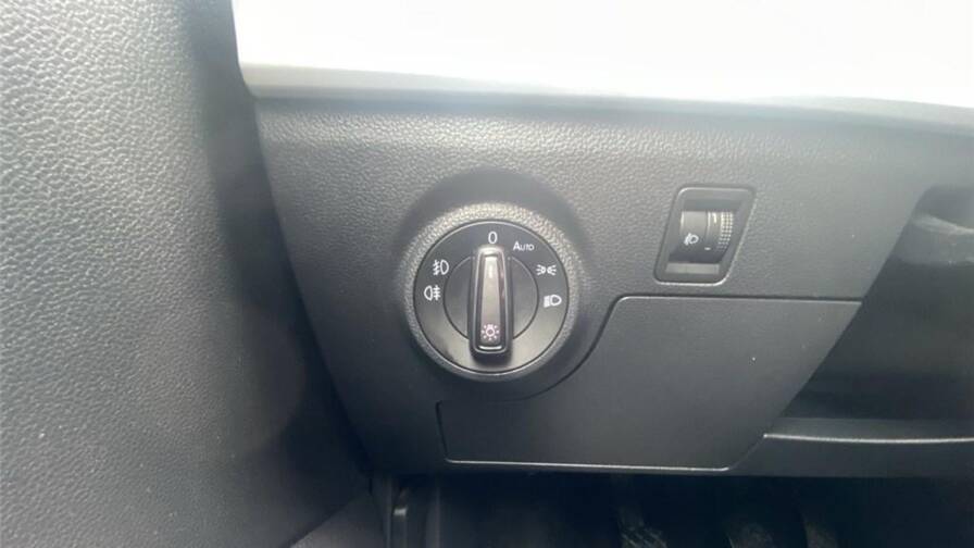 Mandataire Automobile occasion, recherche de Seat Ibiza-v-1-0-ecotsi-95-ch-s-s-bvm5-urban - E-Motors