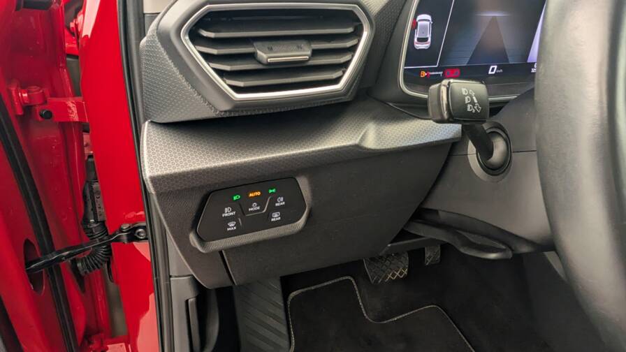 Mandataire Automobile occasion, recherche de Seat Leon-1-0-etsi-110-dsg7-style - E-Motors