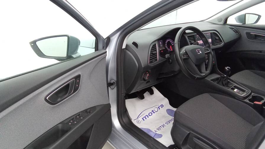 Mandataire Automobile occasion, recherche de Seat Leon-1-0-tsi-115-style-plus-cam-ra-plus-pdc-ar-av - E-Motors
