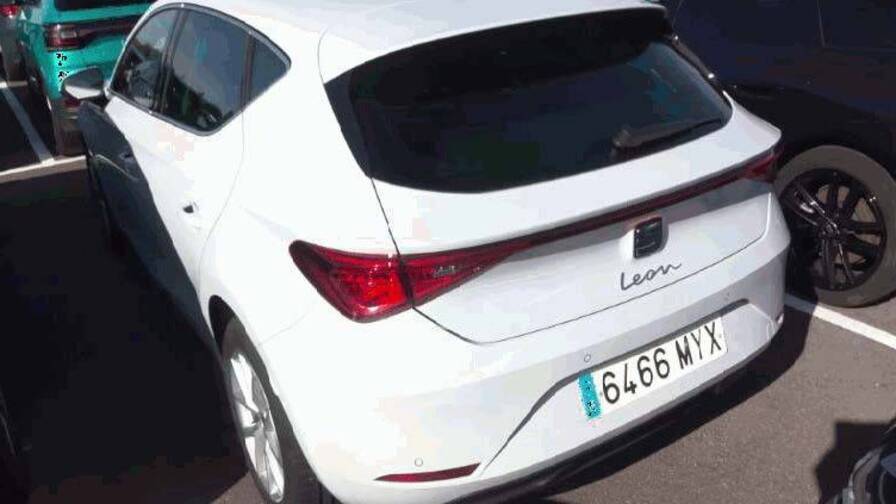 Mandataire Automobile occasion, recherche de Seat Leon-1-5-etsi-hybrid-115-dsg7-style - E-Motors