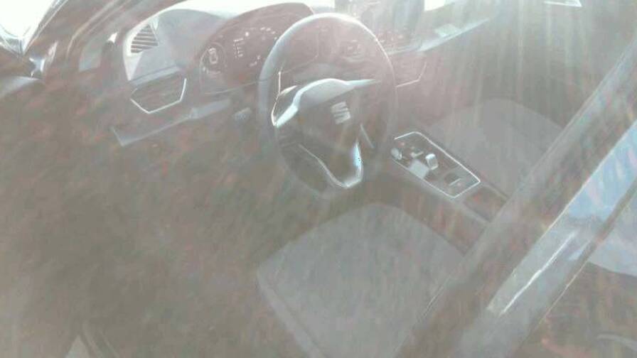 Mandataire Automobile occasion, recherche de Seat Leon-1-5-etsi-hybrid-115-dsg7-style - E-Motors