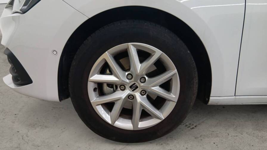 Mandataire Automobile occasion, recherche de Seat Leon-1-5-tsi-115-bvm6-style - E-Motors