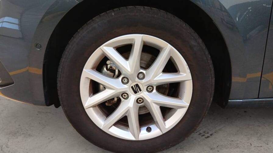 Mandataire Automobile occasion, recherche de Seat Leon-1-5-tsi-115-bvm6-style - E-Motors