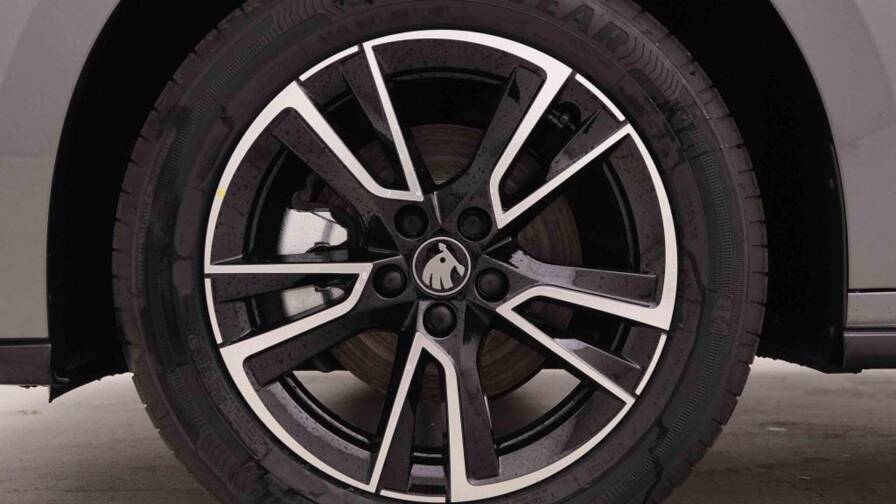 Mandataire Automobile neuf, recherche de Skoda Fabia-1-0-tsi-115-dsg-monte-carlo - E-Motors