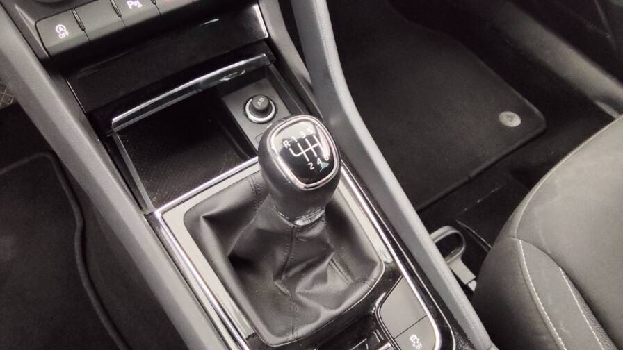 Mandataire Automobile occasion, recherche de Skoda Karoq-2-0-tdi-115ch-selection - E-Motors