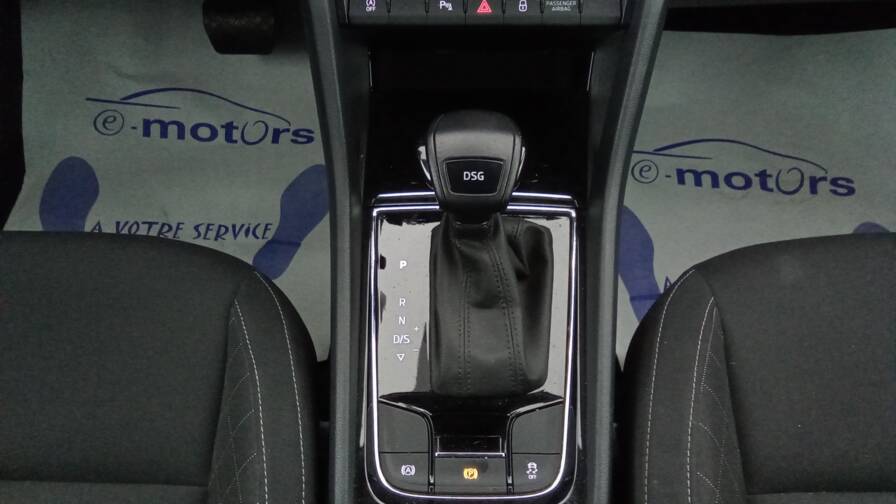 Mandataire Automobile occasion, recherche de Skoda Karoq-tsi-150-dsg7-ambition-gps-camera - E-Motors