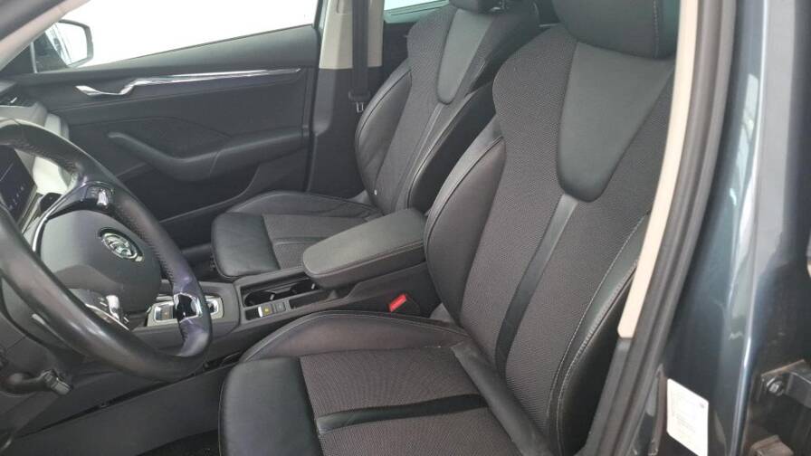 Mandataire Automobile occasion, recherche de Skoda Octavia-combi-tsi-phev-iv-204-dsg6e-style-plus-360-plus-hayon-lectrique - E-Motors