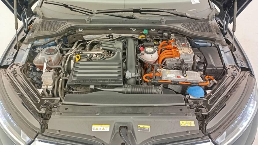 Mandataire Automobile occasion, recherche de Skoda Octavia-combi-1-4-tsi-phev-iv-204-ch-dsg6e-style - E-Motors