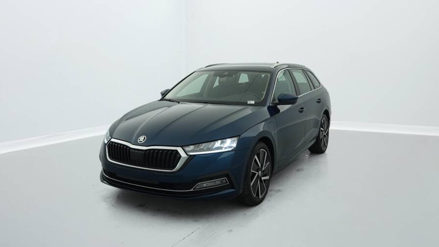 Mandataire Automobile occasion, recherche de Skoda Octavia-combi-1-4-tsi-phev-iv-204-ch-dsg6e-style - E-Motors