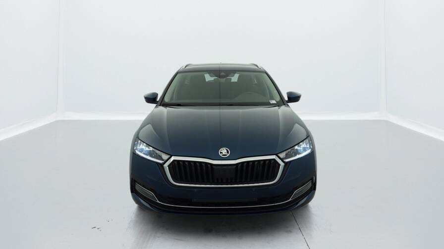 Mandataire Automobile occasion, recherche de Skoda Octavia-combi-1-4-tsi-phev-iv-204-ch-dsg6e-style - E-Motors