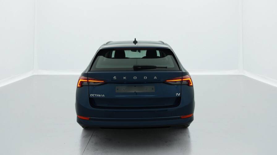 Mandataire Automobile occasion, recherche de Skoda Octavia-combi-1-4-tsi-phev-iv-204-ch-dsg6e-style - E-Motors