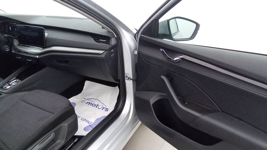 Mandataire Automobile occasion, recherche de Skoda Octavia-combi-2-0-tdi-150-dsg7-ambition-plus-cam-ra-plus-pdc-ar-av - E-Motors