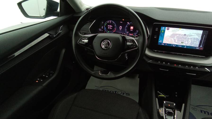 Mandataire Automobile occasion, recherche de Skoda Octavia-1-4-tsi-phev-204-dsg6e-ambition-plus-acc-plus-pdc-av - E-Motors