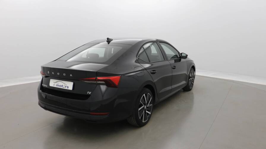 Mandataire Automobile occasion, recherche de Skoda Octavia-1-4-tsi-phev-204-dsg6e-ambition-plus-acc-plus-pdc-av - E-Motors