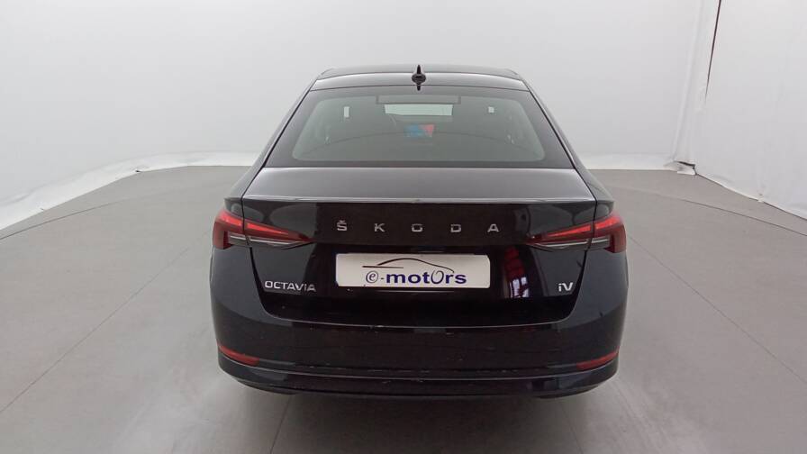 Mandataire Automobile occasion, recherche de Skoda Octavia-1-4-tsi-phev-204-dsg6e-ambition-plus-acc-plus-pdc-av - E-Motors