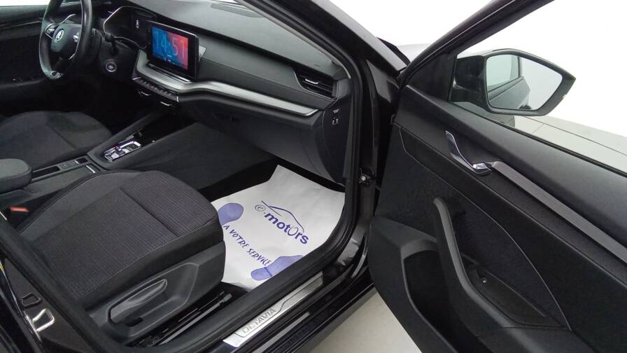 Mandataire Automobile occasion, recherche de Skoda Octavia-1-4-tsi-phev-204-dsg6e-ambition-plus-acc-plus-pdc-av - E-Motors