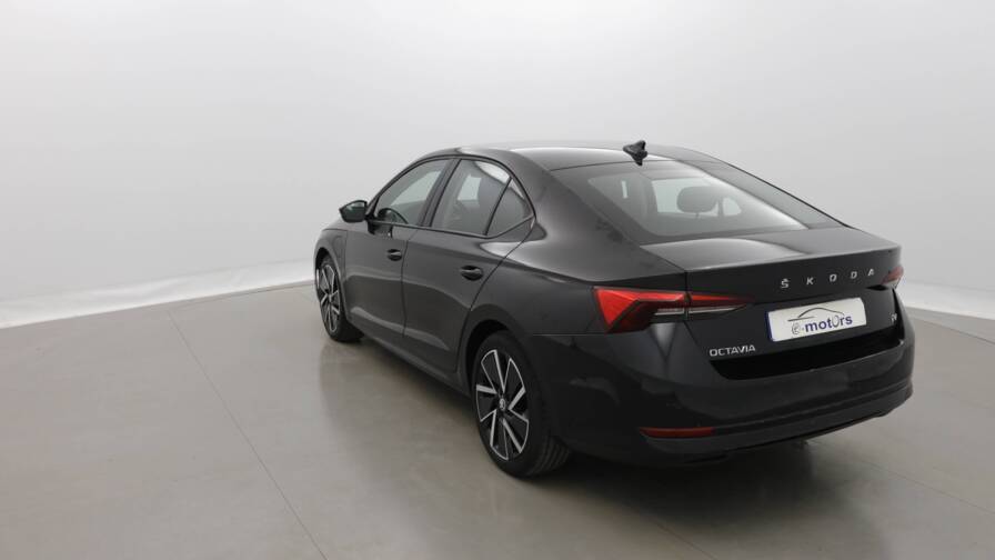 Mandataire Automobile occasion, recherche de Skoda Octavia-1-4-tsi-phev-204-dsg6e-ambition-plus-acc-plus-pdc-av - E-Motors