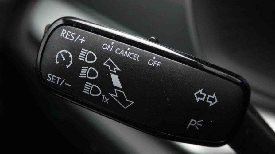 Mandataire Automobile neuf, recherche de Skoda Octavia-1-5-tsi-116-mhev-dsg-combi-my25-edition - E-Motors