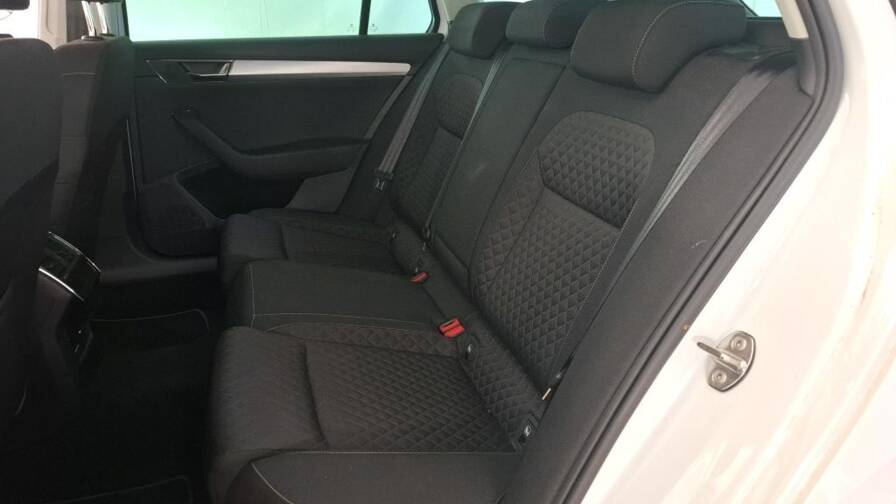 Mandataire Automobile occasion, recherche de Skoda Superb-combi-2-0-tdi-150-scr-dsg7-style - E-Motors