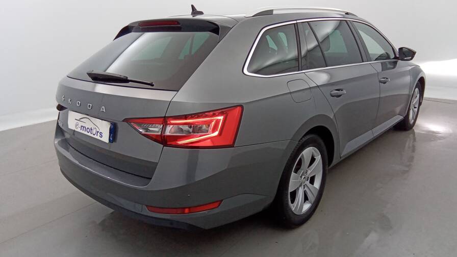 Mandataire Automobile occasion, recherche de Skoda Superb-combi-2-0-tdi-150-dsg7 - E-Motors
