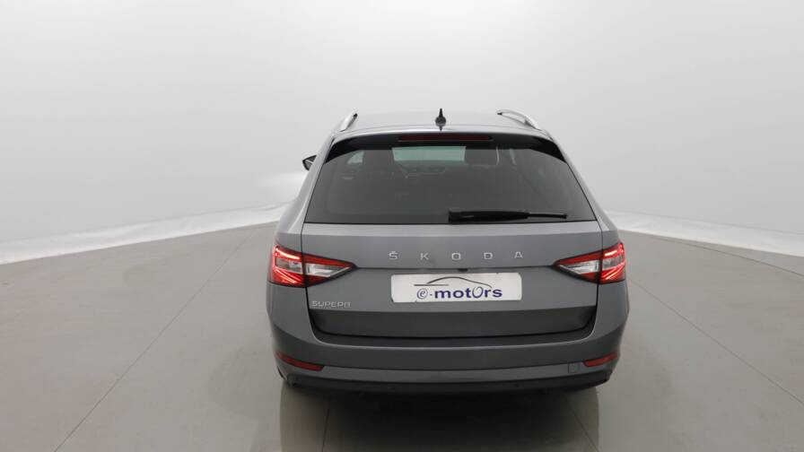 Mandataire Automobile occasion, recherche de Skoda Superb-combi-2-0-tdi-150-dsg7 - E-Motors