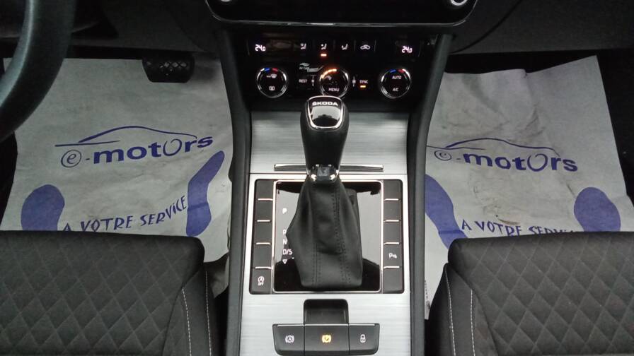 Mandataire Automobile occasion, recherche de Skoda Superb-combi-2-0-tdi-150-dsg7 - E-Motors