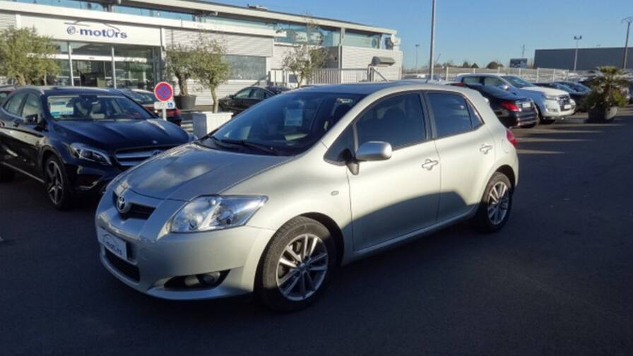 Avis-mandataire-auto-Emotors-Toyota-Auris-Lin-a-sol-d-4d-126.