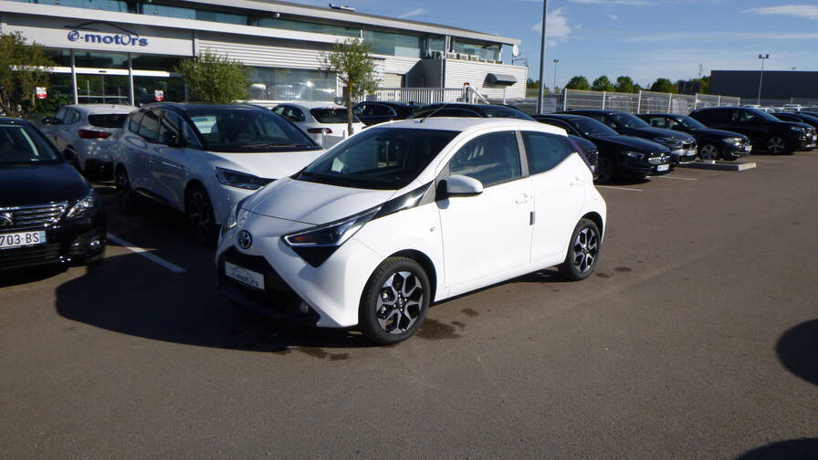 Avis-mandataire-auto-Emotors-Toyota-Aygo-X-look-1-0-vvt-i-plus-x-light.