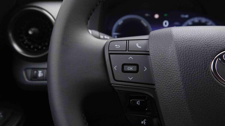 Mandataire Automobile neuf, recherche de Toyota C-hr-1-8-hybrid-140-cvt-dynamic - E-Motors