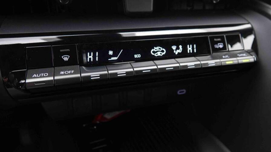 Mandataire Automobile neuf, recherche de Toyota C-hr-1-8-hybrid-140-cvt-dynamic - E-Motors