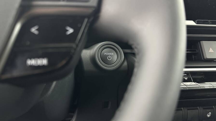 Mandataire Automobile neuf, recherche de Toyota C-hr-c-hr-ii-1-8-hybrid-140ch-design - E-Motors