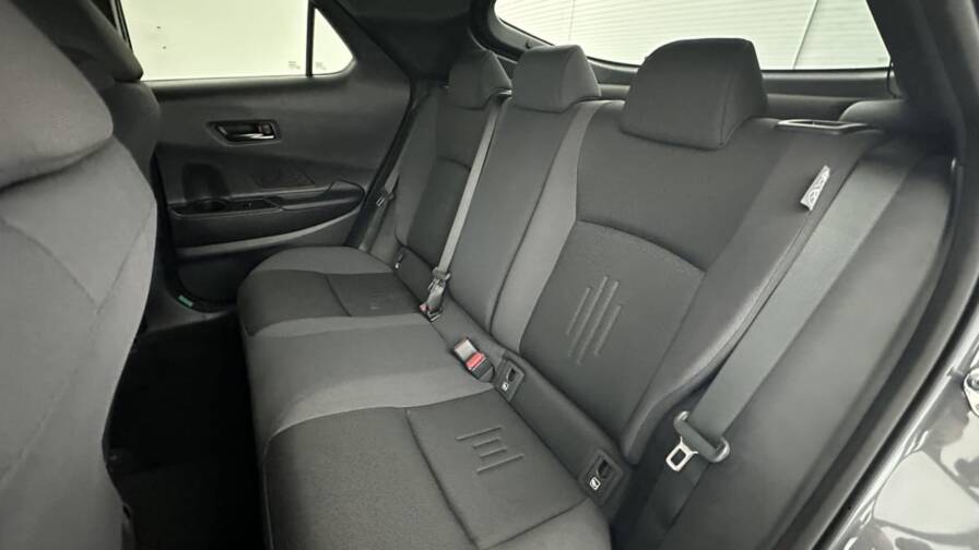 Mandataire Automobile neuf, recherche de Toyota C-hr-c-hr-ii-1-8-hybrid-140ch-design - E-Motors