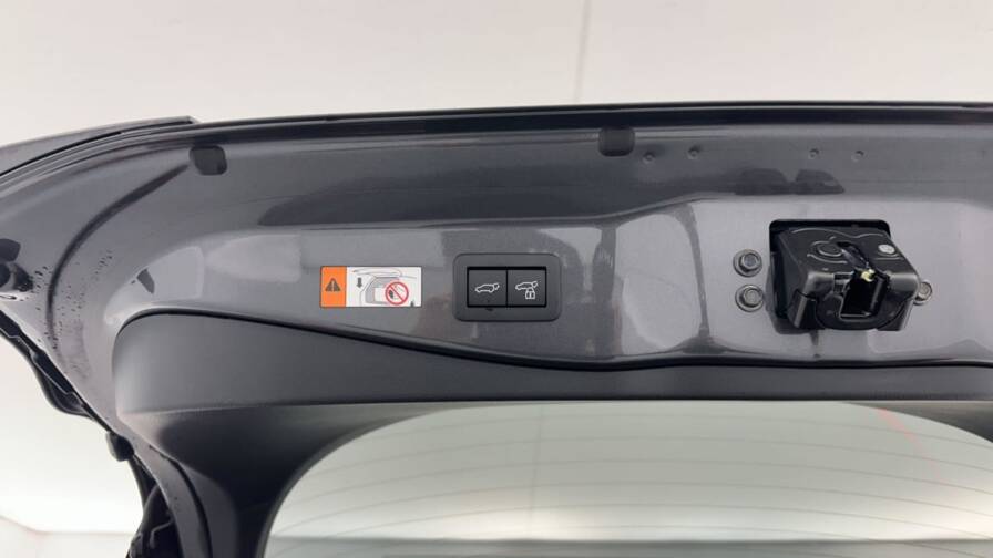 Mandataire Automobile neuf, recherche de Toyota C-hr-c-hr-ii-1-8-hybrid-140ch-design - E-Motors