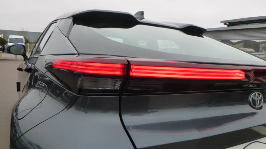 Mandataire Automobile neuf, recherche de Toyota C-hr-hybride-140-dynamic - E-Motors