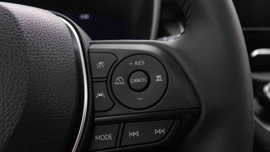 Mandataire Automobile neuf, recherche de Toyota Corolla-cross-1-8-hybrid-140-e-cvt-lounge - E-Motors