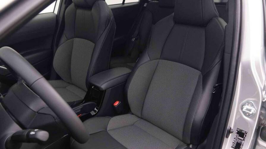 Mandataire Automobile neuf, recherche de Toyota Corolla-cross-1-8-hybrid-140-e-cvt-lounge - E-Motors