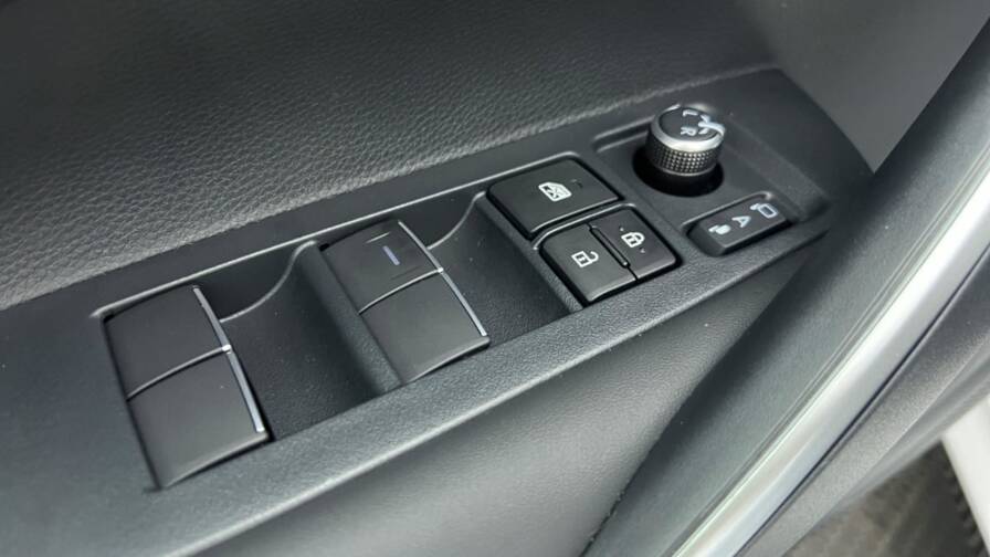 Mandataire Automobile neuf, recherche de Toyota Corolla-touring-sports-hybride-140ch-design - E-Motors